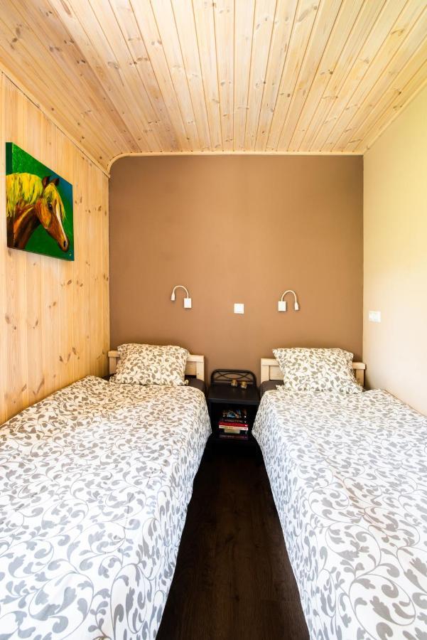 Hakuna Matata Holidays Wooden Lodge With Airco & Pool In Greek Olive Grove Μεθώνη Εξωτερικό φωτογραφία