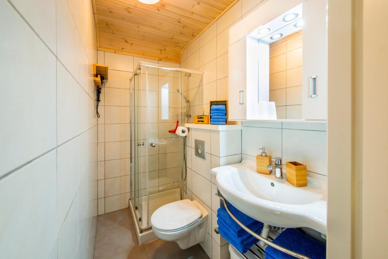 Hakuna Matata Holidays Wooden Lodge With Airco & Pool In Greek Olive Grove Μεθώνη Εξωτερικό φωτογραφία