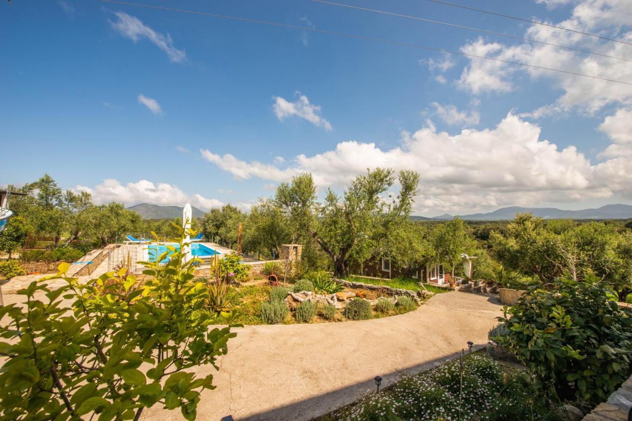 Hakuna Matata Holidays Wooden Lodge With Airco & Pool In Greek Olive Grove Μεθώνη Εξωτερικό φωτογραφία