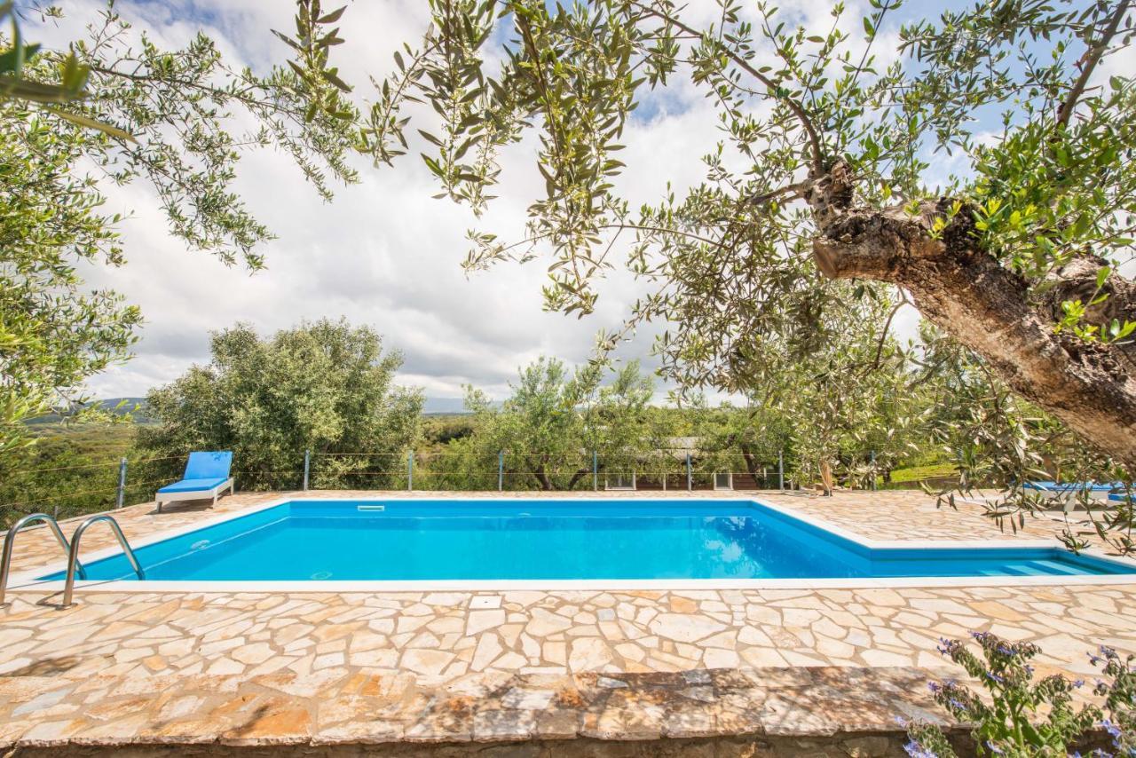 Hakuna Matata Holidays Wooden Lodge With Airco & Pool In Greek Olive Grove Μεθώνη Εξωτερικό φωτογραφία
