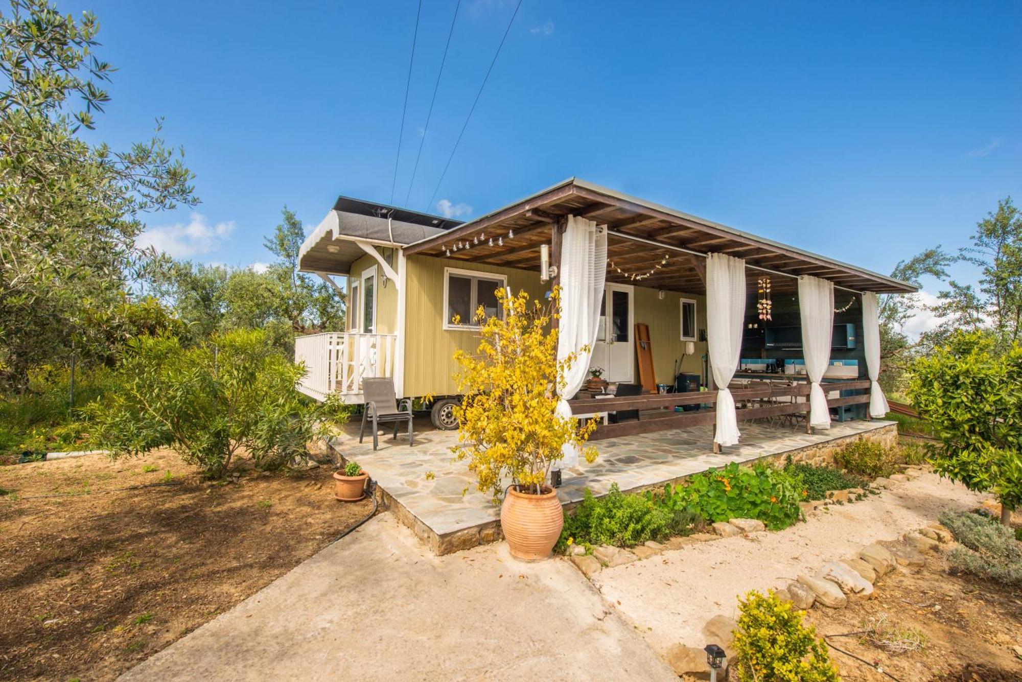 Hakuna Matata Holidays Wooden Lodge With Airco & Pool In Greek Olive Grove Μεθώνη Εξωτερικό φωτογραφία