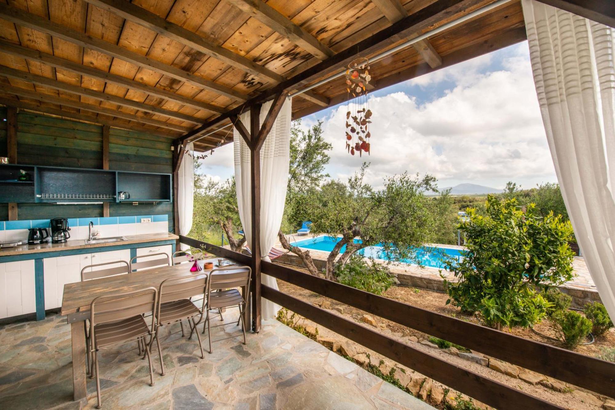 Hakuna Matata Holidays Wooden Lodge With Airco & Pool In Greek Olive Grove Μεθώνη Εξωτερικό φωτογραφία